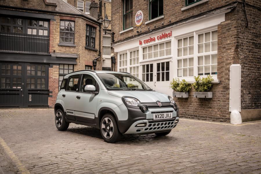  Fiat Panda Hybrid Launch Edition (319) 2020 года  (UK) (фото 1 из 40)